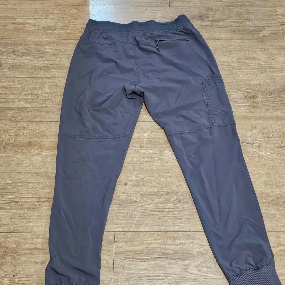 Cherokee Infinity Men’s Gray Cargo Scrub Jogger Pants Size Large